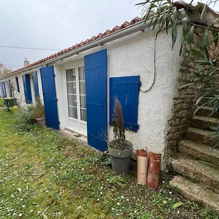 Holiday home Maison De Charme A 300m De La Saint-Pierre-d'Oleron